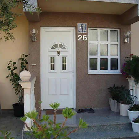 アパート Kata ビオグラード・ナ・モル