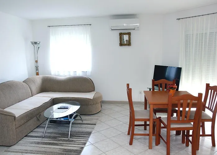 アパート Kata ビオグラード・ナ・モル