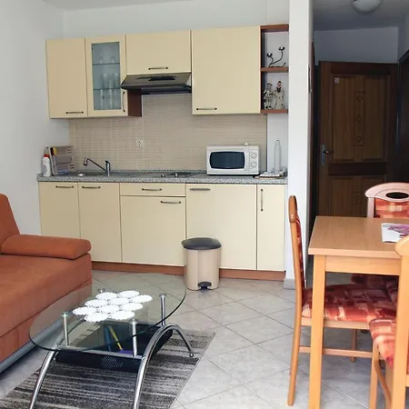 Kata Apartment *