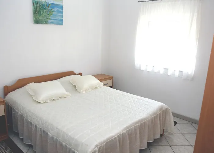Kata Apartman *